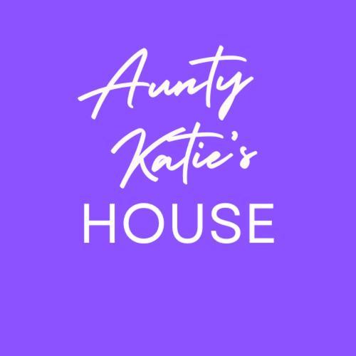 Hostel Aunty Katie'S House, Ni Tourist Board Certified & Located On The Main Oldpark Road To Belfast, With Free Continental Breakfast & Free Ultra Fast Sky Internet, Free Sky Sports & Free Sky Cinema, Self-Check In After 10Pm Gmt Exterior foto